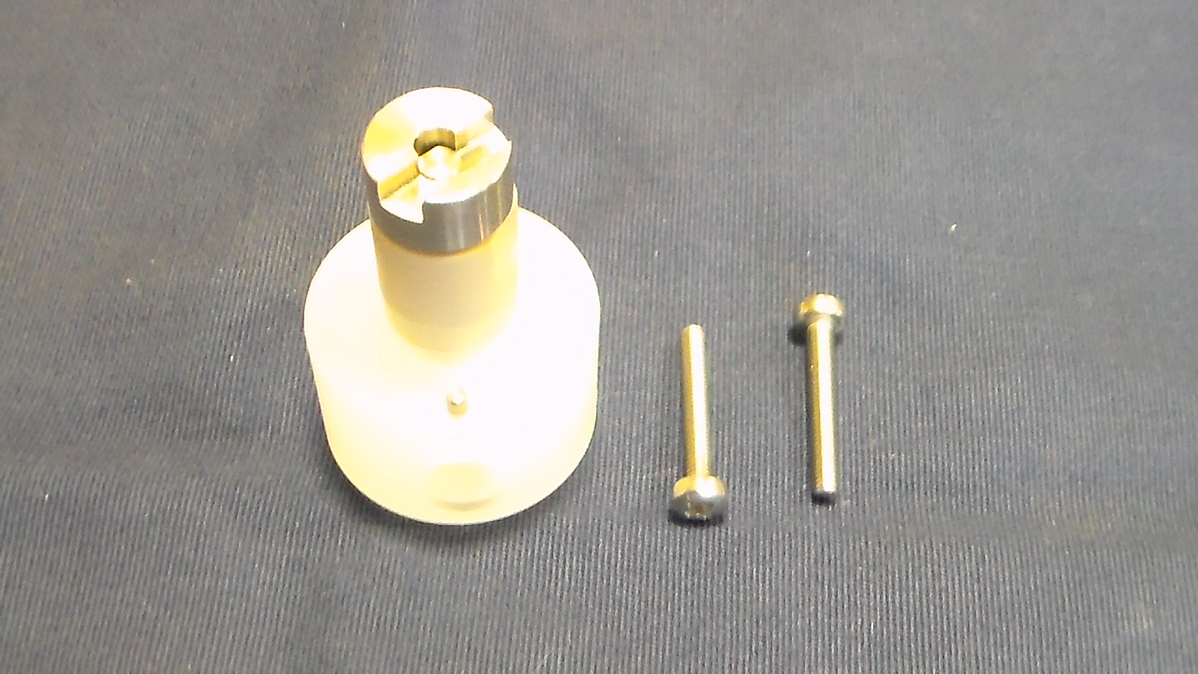 Valve 3-way XP Diluter 120° 2x M6 incl. for Tecan Genesis, comparable to 20727789. - Image 1