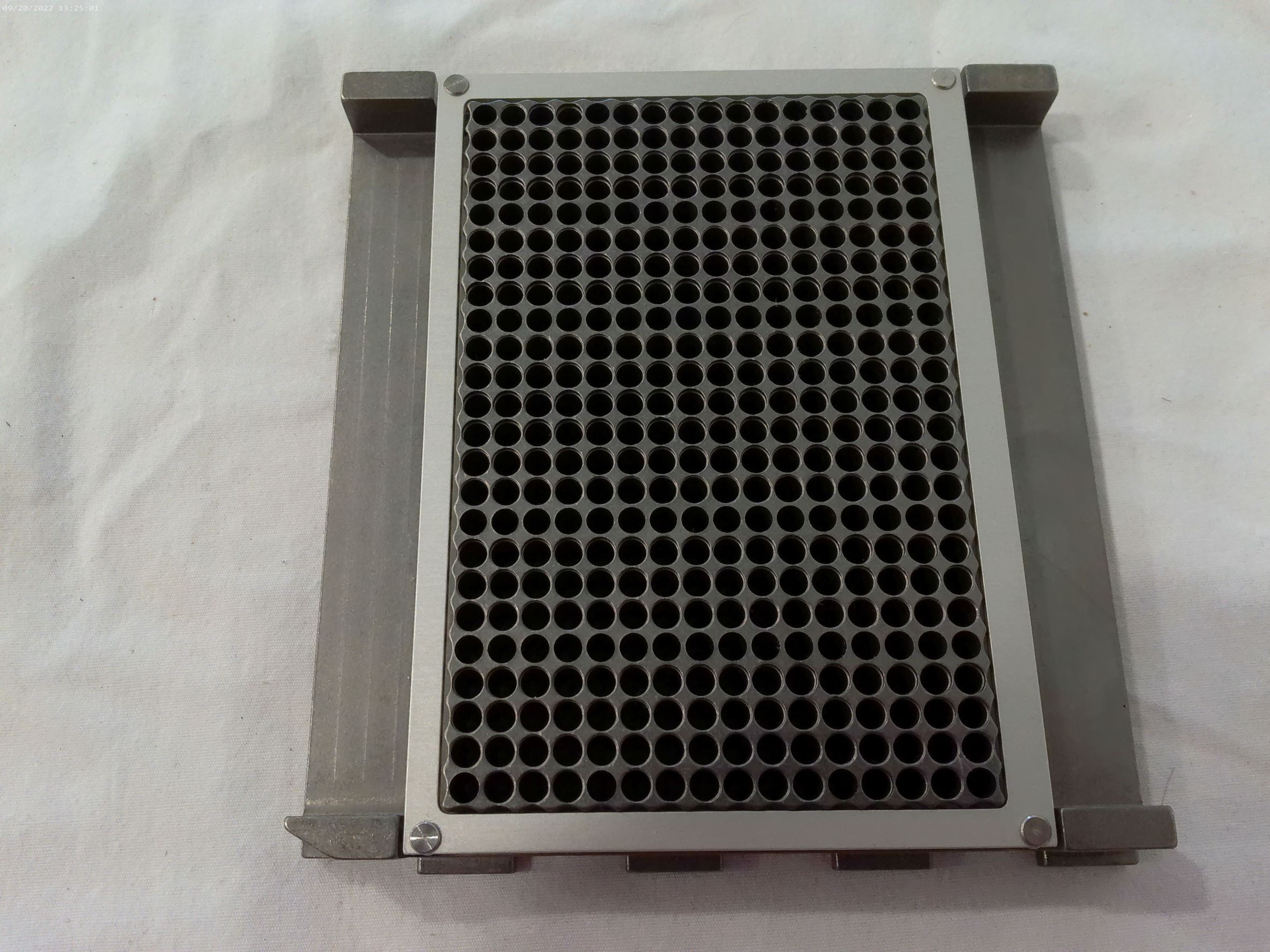 Tecan Head Adapter, Disposable Tips, 384 Tips or Offset Row of 24 Tips or Column of 16 Tips, MCA384. Compatible with 15ul, 50ul and 125ul MCA384 disposable tips. Can pick 384 tips at once. 30032060 - Image 1