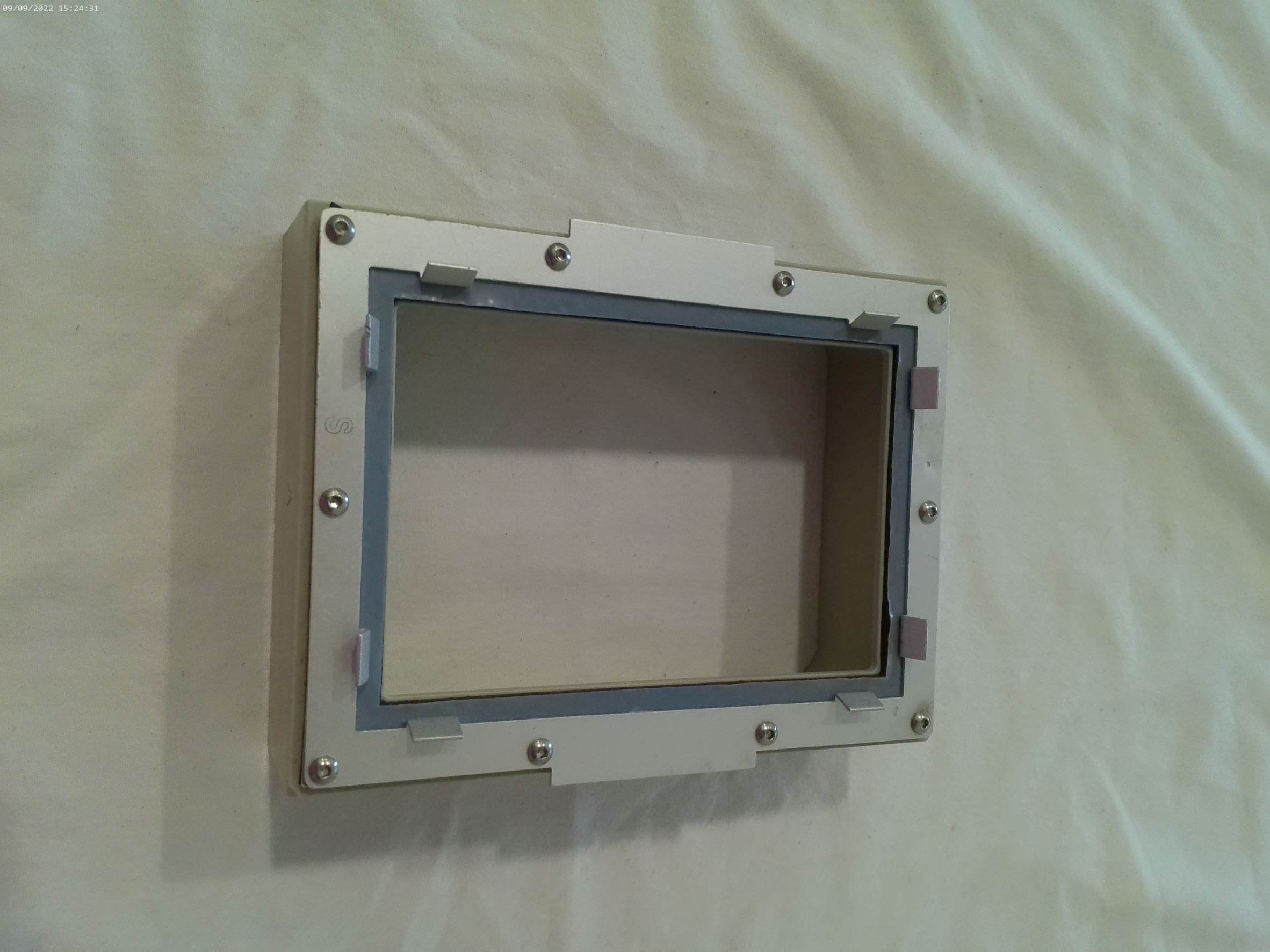 10760624 - Tecan US Inc. Vacuum Block, Type A, Short, Beige, Chemistry, for Bottom Skirted Cartridges, Te-VacS - Image 1